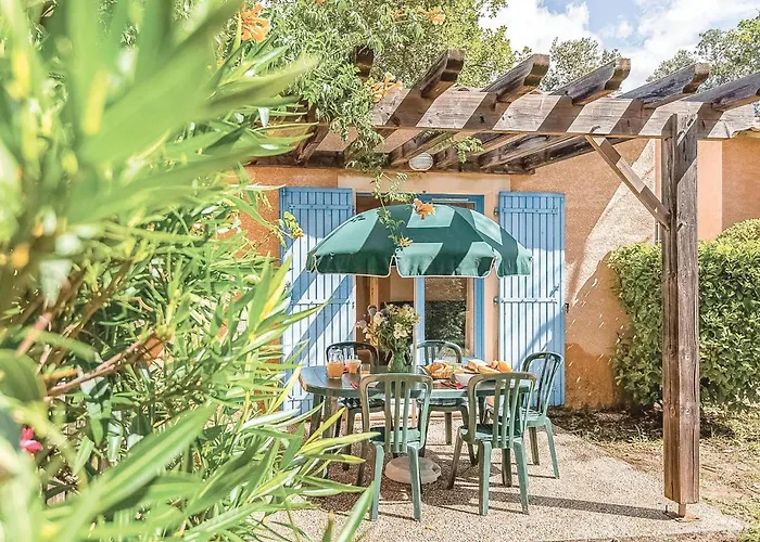 Holiday home Les Mazets De Gaujac